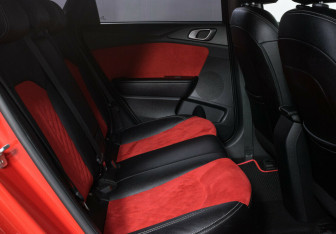 Подержанный автомобиль Kia Ceed Hatchback 2020 года (10 фото)