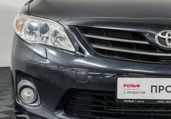 Подержанный автомобиль Toyota Corolla Sedan 2013 года (16 фото)