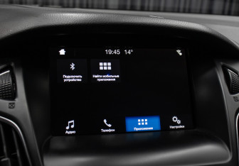 Подержанный автомобиль Ford Focus Hatchback 2017 года (18 фото)