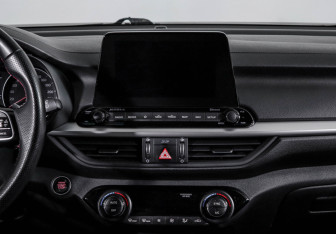 Подержанный автомобиль Kia K3 Hatchback 2021 года (13 фото)