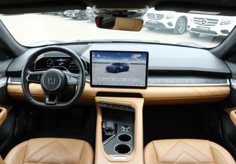 Подержанный автомобиль Zeekr 001 2023 года (12 фото)