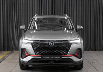 Подержанный автомобиль Changan CS35PLUS 2023 года (2 фото)