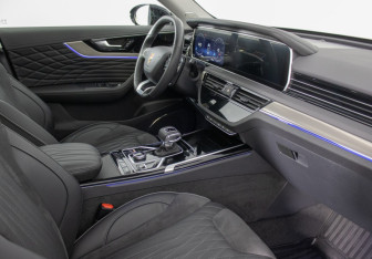 Подержанный автомобиль Hongqi HS5 2024 года (9 фото)