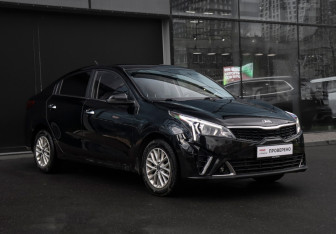 Подержанный автомобиль Kia Rio Sedan 2020 года (3 фото)
