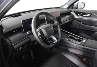 Подержанный автомобиль Chery Tiggo 9 2024 года (9 фото)