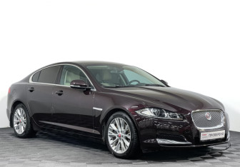 Подержанный автомобиль Jaguar XF Sedan 2014 года (3 фото)