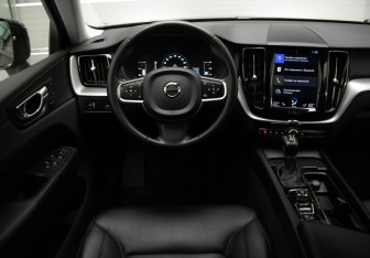 Подержанный автомобиль Volvo XC60 2019 года (9 фото)