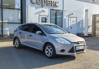 Подержанный автомобиль Ford Focus Hatchback 2012 года (3 фото)