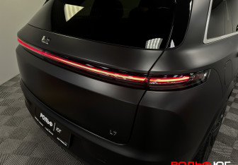 Подержанный автомобиль LiXiang L7 2023 года (35 фото)