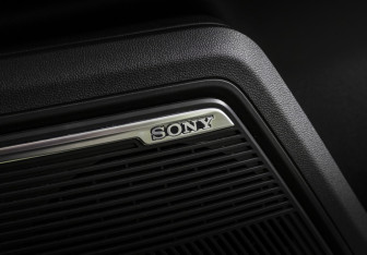 Подержанный автомобиль Jaecoo J7 2024 года (17 фото)