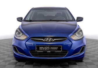 Подержанный автомобиль Hyundai Solaris Sedan 2012 года (2 фото)