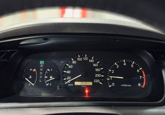 Подержанный автомобиль Toyota Camry Sedan 1998 года (13 фото)