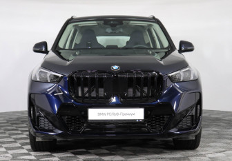 Новый BMW X1 2025 (3 фото)
