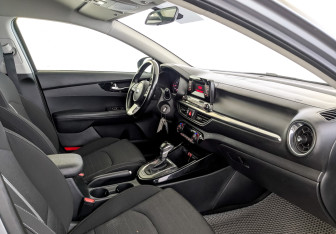 Подержанный автомобиль Kia Cerato Sedan 2018 года (11 фото)
