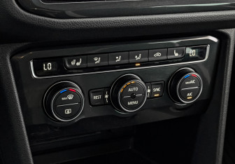 Подержанный автомобиль Volkswagen Tiguan 2019 года (21 фото)