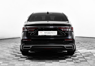 Подержанный автомобиль Omoda S5 2023 года (6 фото)