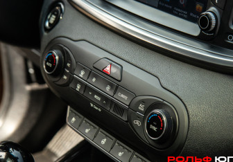Подержанный автомобиль Kia Sorento 2017 года (16 фото)