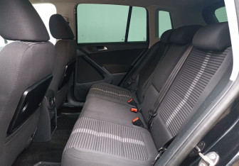 Подержанный автомобиль Volkswagen Tiguan 2011 года (11 фото)