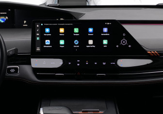 Подержанный автомобиль Changan UNI-K 2023 года (13 фото)