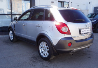 Подержанный автомобиль Opel Antara 2008 года (5 фото)