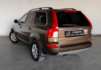 Подержанный автомобиль Volvo XC90 2012 года (6 фото)