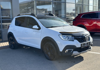 Подержанный автомобиль Renault Sandero 2020 года (3 фото)