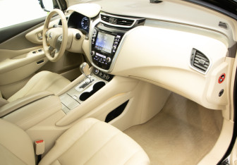 Подержанный автомобиль Nissan Murano Suv 2017 года (26 фото)