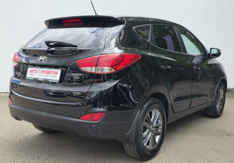 Подержанный автомобиль Hyundai ix35 2014 года (5 фото)