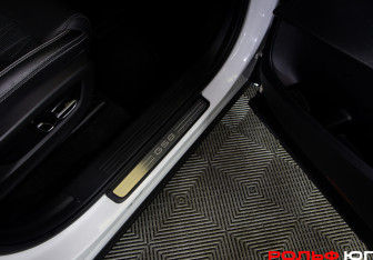 Подержанный автомобиль GAC GS8 2023 года (29 фото)