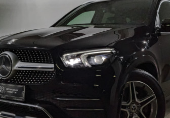 Подержанный автомобиль Mercedes-Benz GLE 2021 года (26 фото)