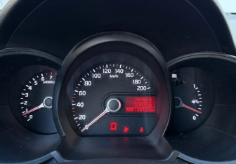 Подержанный автомобиль Kia Picanto 2012 года (12 фото)