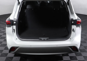 Новый Toyota Highlander 2023 (10 фото)