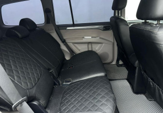 Подержанный автомобиль Mitsubishi Pajero Sport 2014 года (14 фото)