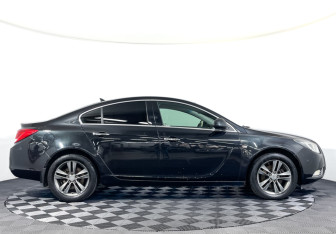 Подержанный автомобиль Opel Insignia Sedan 2011 года (4 фото)