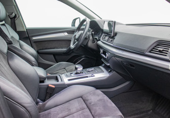 Подержанный автомобиль Audi Q5 2018 года (9 фото)
