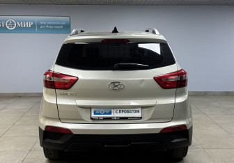 Подержанный автомобиль Hyundai Creta 2019 года (6 фото)