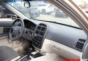 Подержанный автомобиль Kia Cerato Hatchback 2007 года (7 фото)