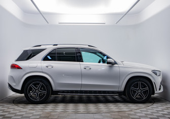 Подержанный автомобиль Mercedes-Benz GLE 2019 года (4 фото)