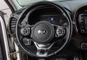 Подержанный автомобиль Kia Soul 2021 года (17 фото)