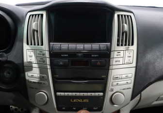 Подержанный автомобиль Lexus RX 2003 года (20 фото)