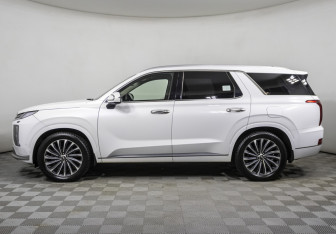 Подержанный автомобиль Hyundai Palisade 2022 года (8 фото)
