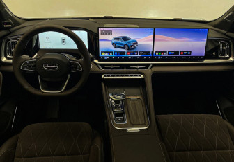 Подержанный автомобиль Geely Monjaro 2026 года (23 фото)