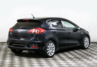 Подержанный автомобиль Kia Ceed Hatchback 2016 года (4 фото)