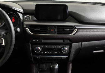 Подержанный автомобиль Mazda 6 Sedan 2016 года (23 фото)