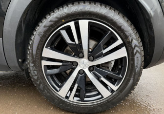 Подержанный автомобиль Peugeot 3008 2021 года (9 фото)