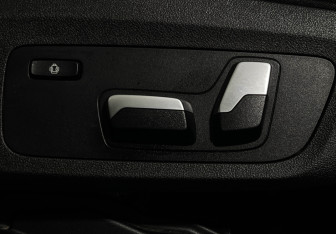 Подержанный автомобиль BMW X3 2019 года (16 фото)