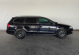 Подержанный автомобиль Volkswagen Passat Wagon 2008 года (8 фото)