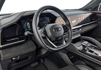 Подержанный автомобиль Geely Monjaro 2024 года (15 фото)