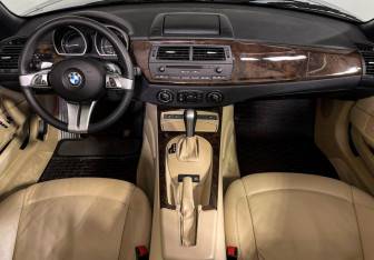 Подержанный автомобиль BMW Z4 Roadster 2008 года (11 фото)