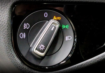 Подержанный автомобиль Volkswagen Golf Hatchback 2014 года (25 фото)